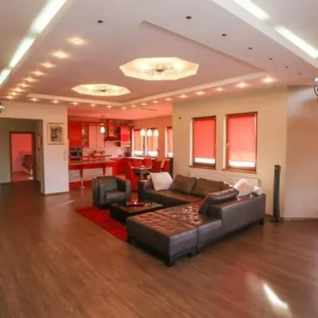Malkoc Lux *